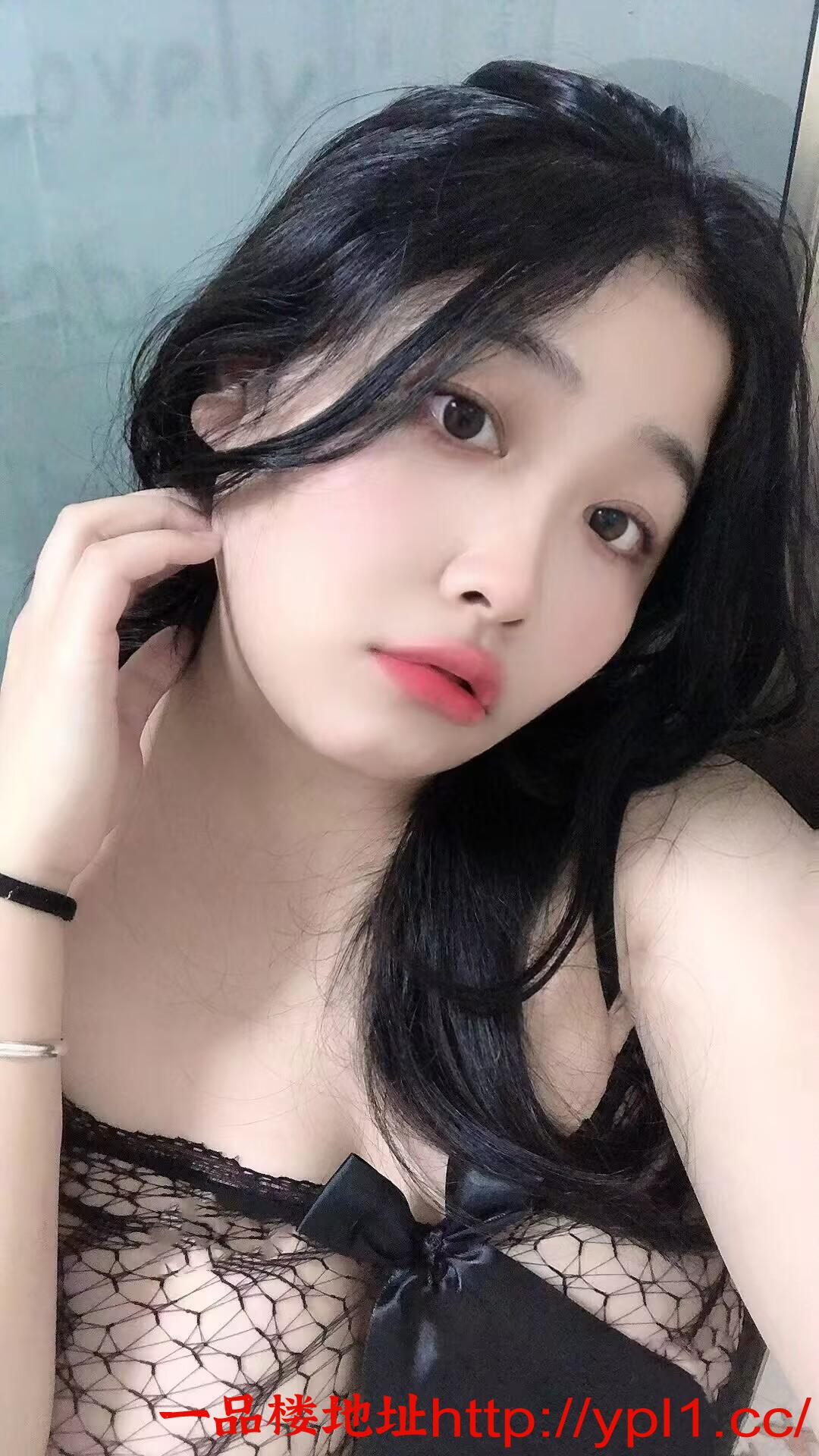大胸多汁骚女