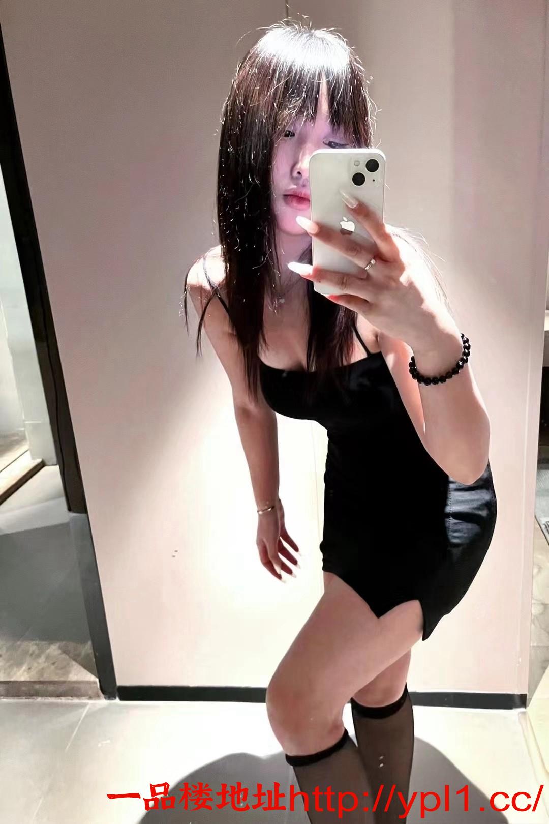 精致波霸美女