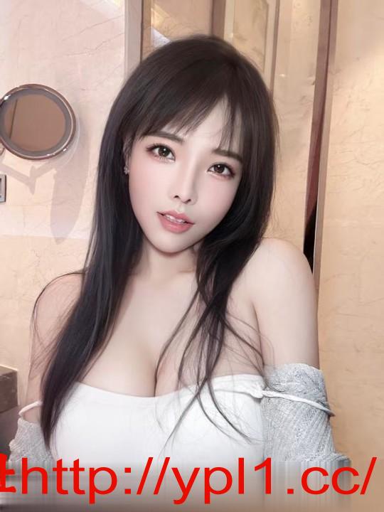 三点粉嫩小骚B