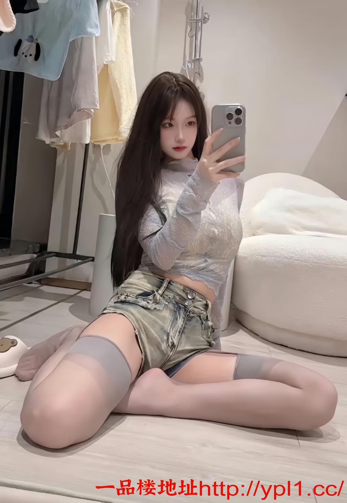 骚逼姐姐的制服丝袜诱惑日记