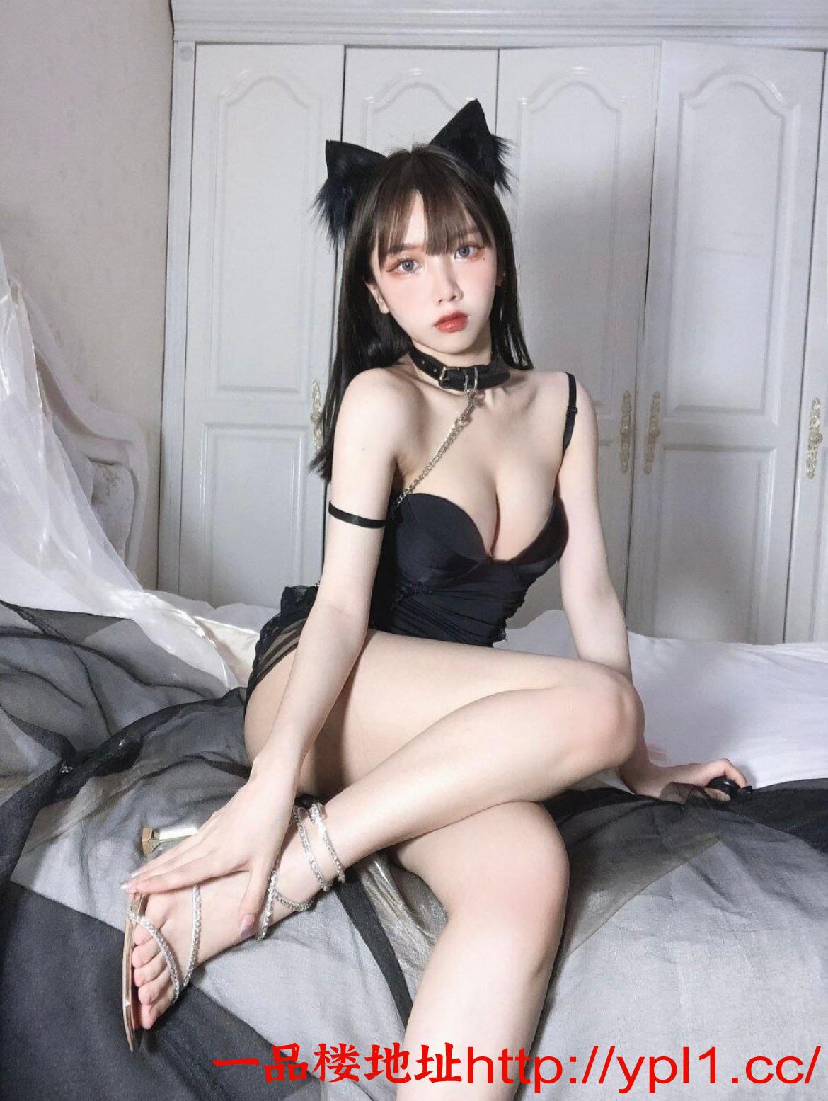 服务系风骚大长腿妹子