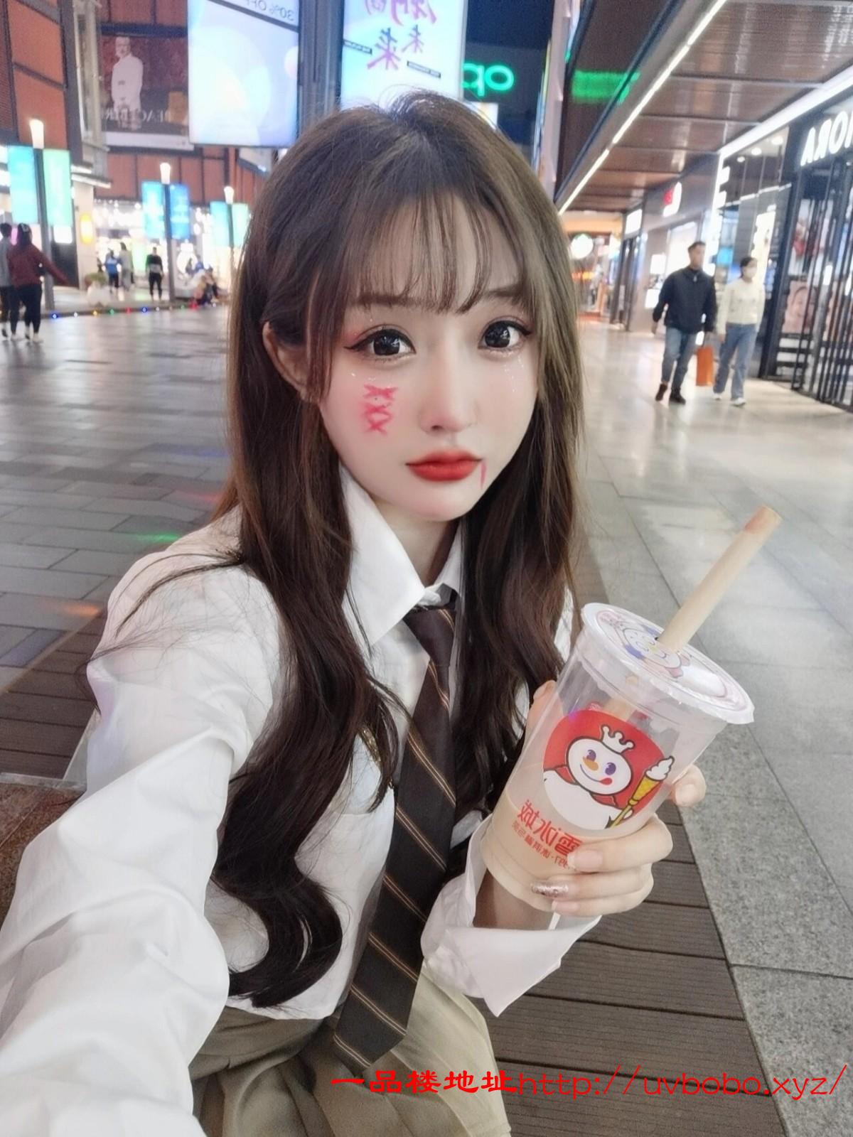娇灵水嫩小妹