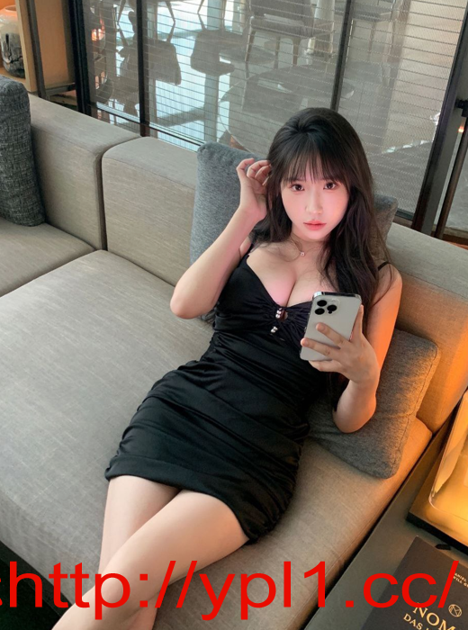 肤白貌美大奶小姐姐身材火辣