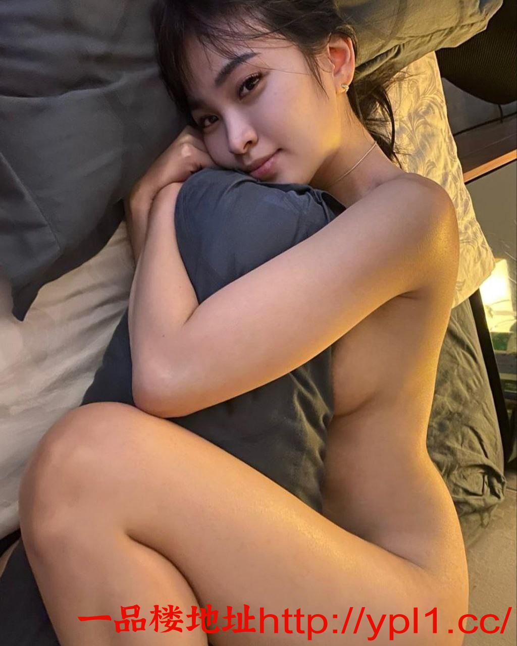 高端白领三点粉嫩，颜值一流！
