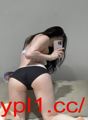 丰满性感翘臀颜值老师