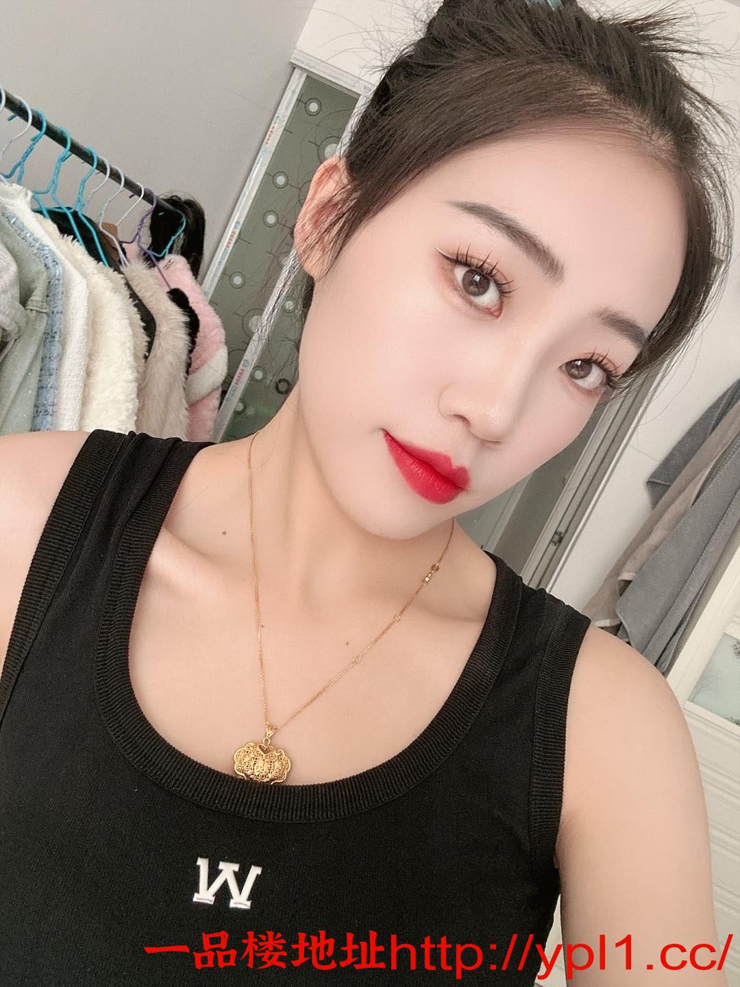 清纯性感嫩妹